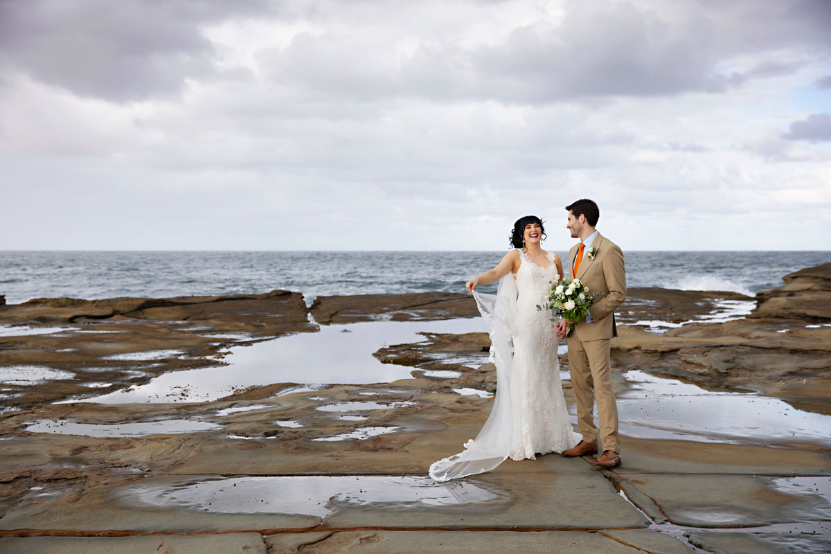 terrigal wedding photos on the rocks