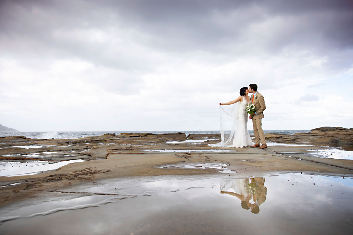 terrigal wedding photos on the rocks