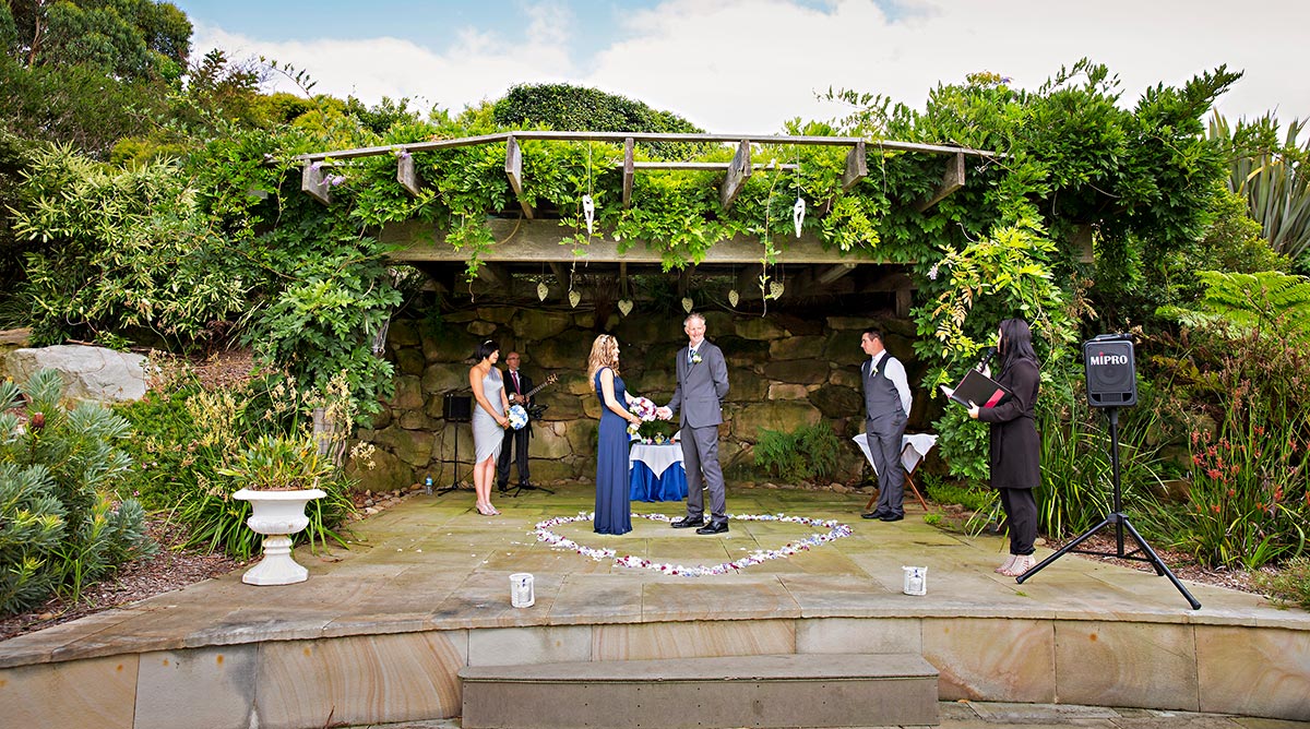 somersby gardens wedding ceremony