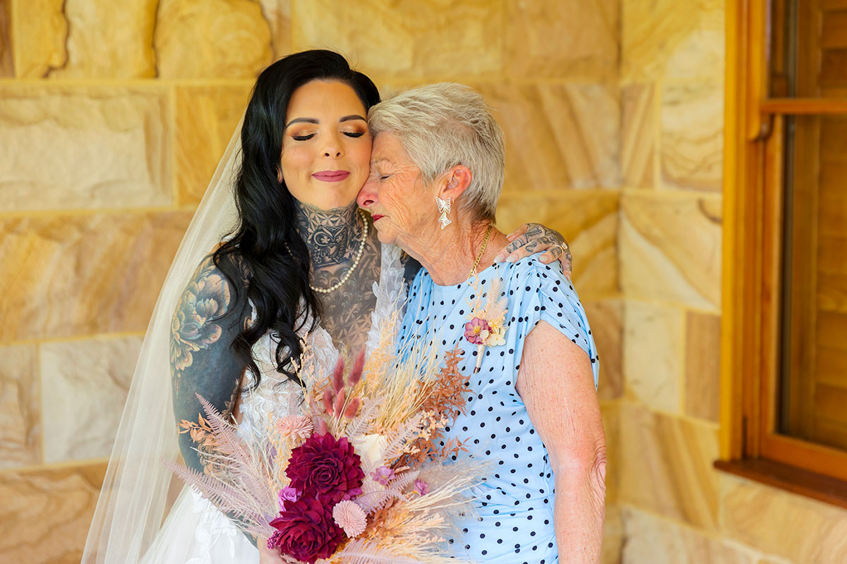 bride and mum portraits central coast 