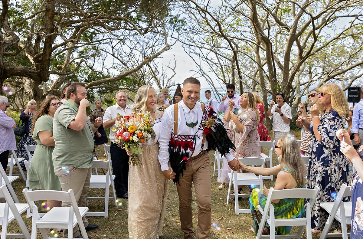 maori wedding tradition korowai cloaks central coast cliff street reserve wedding ceremony