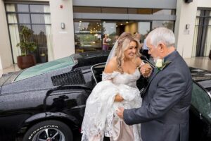 bride arriving in a mustang wedding photos kooindah waters